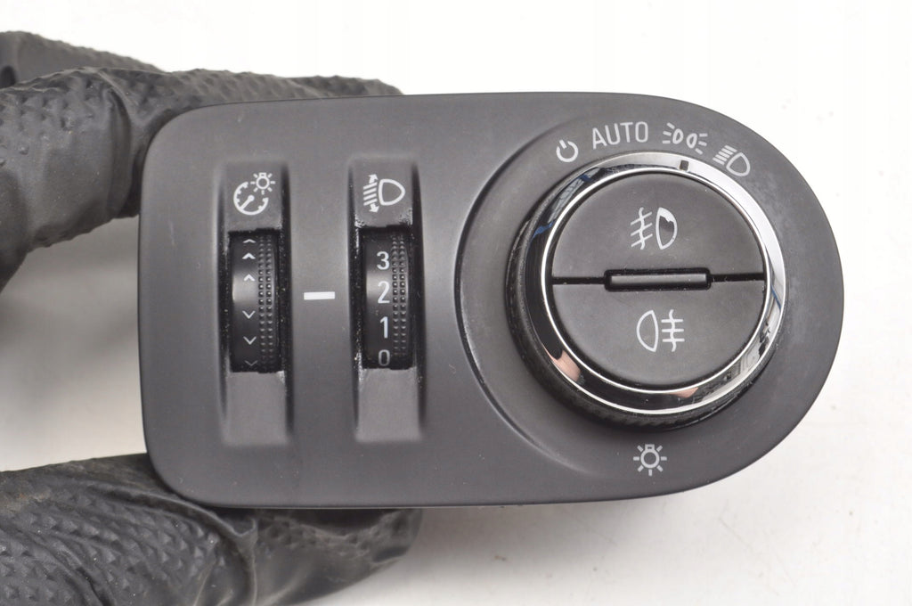 OPEL ZAFIRA C III LIGHT SWITCH 13294821