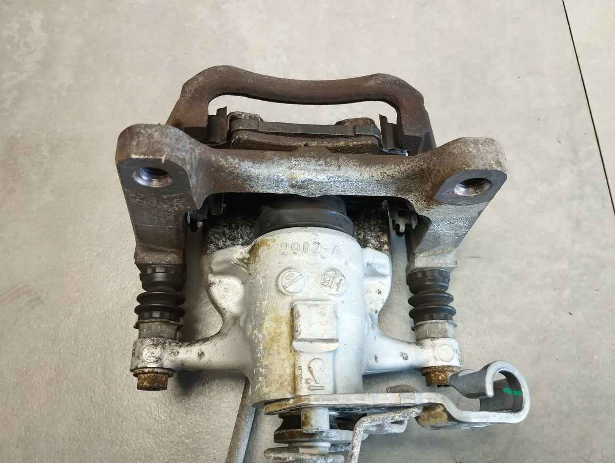 Opel Astra K KOMBI CLAMP RIGHT REAR 55494204