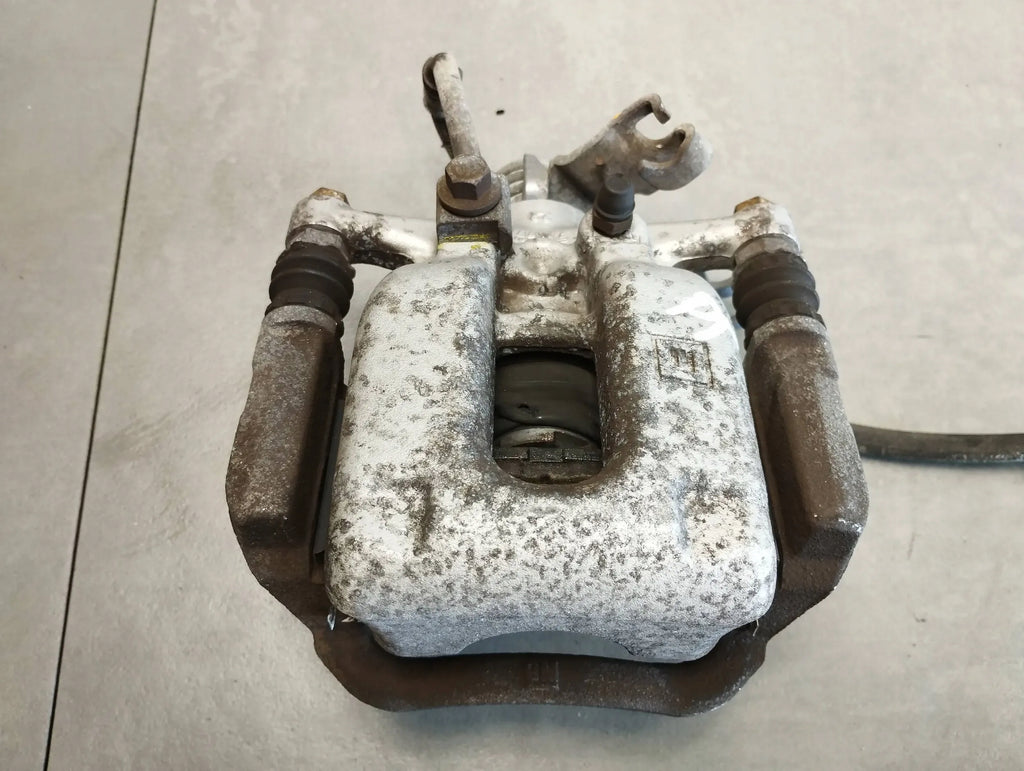 Opel Astra K KOMBI CLAMP RIGHT REAR 55494204