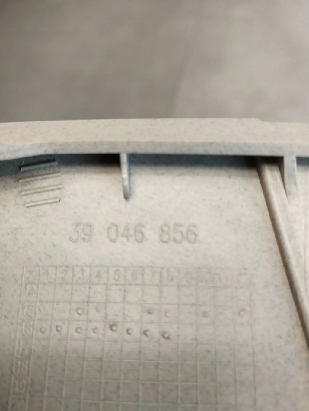 Opel Astra K KOMBI POST COVER 39046856