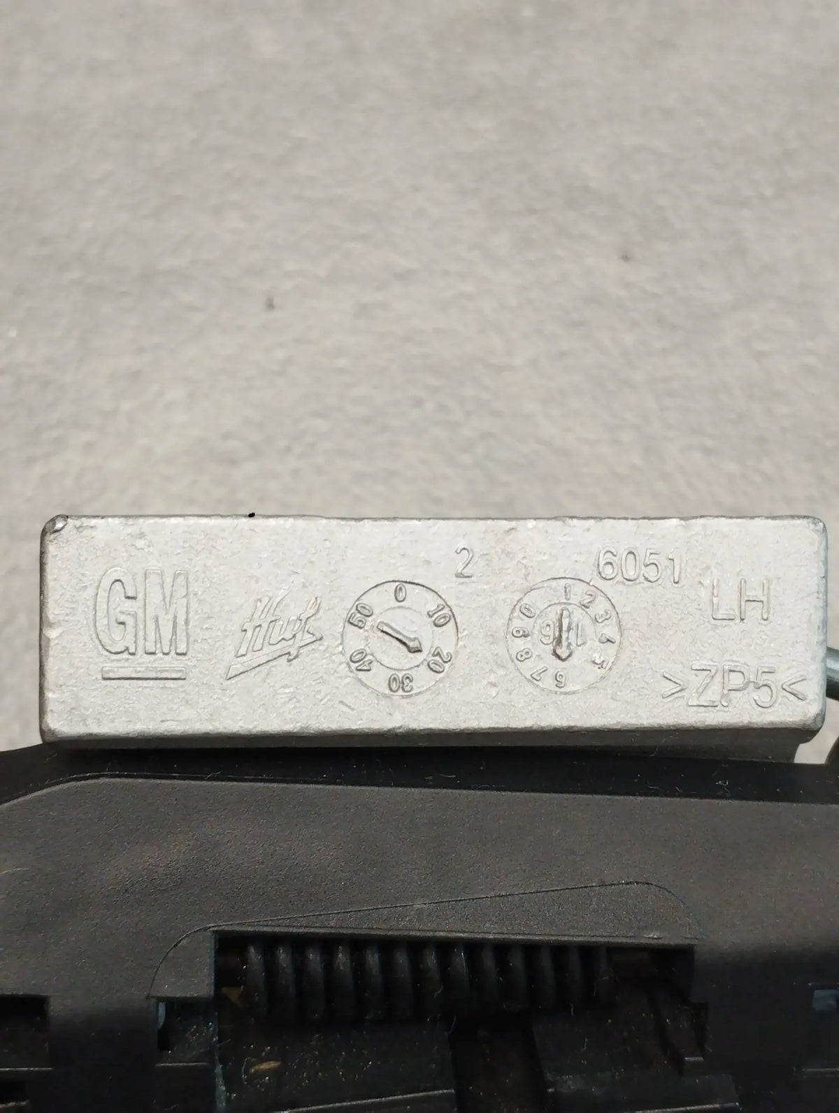 Opel Insignia A HANDLE LEFT REAR Z41C