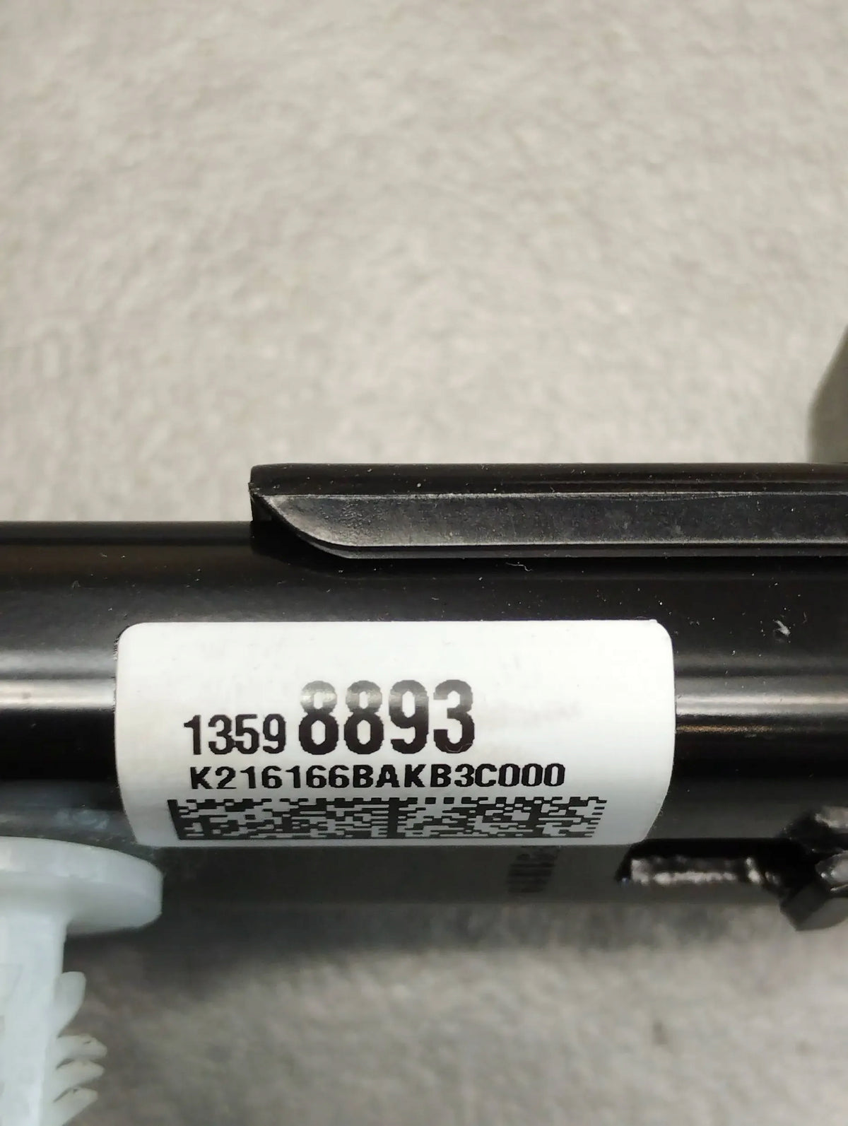 Opel Insignia A LIFT BELT ADJUSTMENT SLIDER 13598893