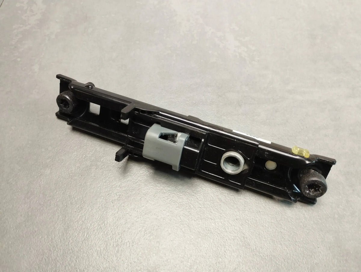Opel Insignia A LIFT BELT ADJUSTMENT SLIDER 13598893