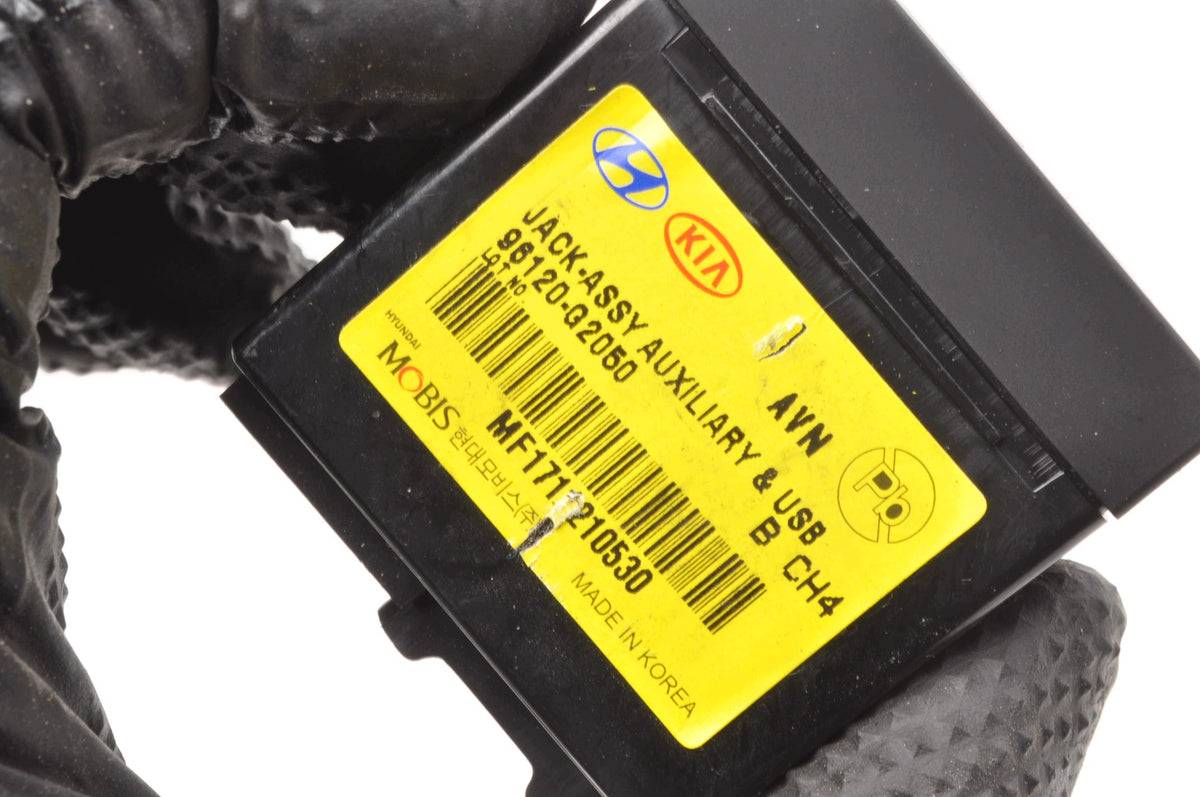 PANEL SOCKET USB INPUT HYUNDAI IONIQ 96120-G2050
