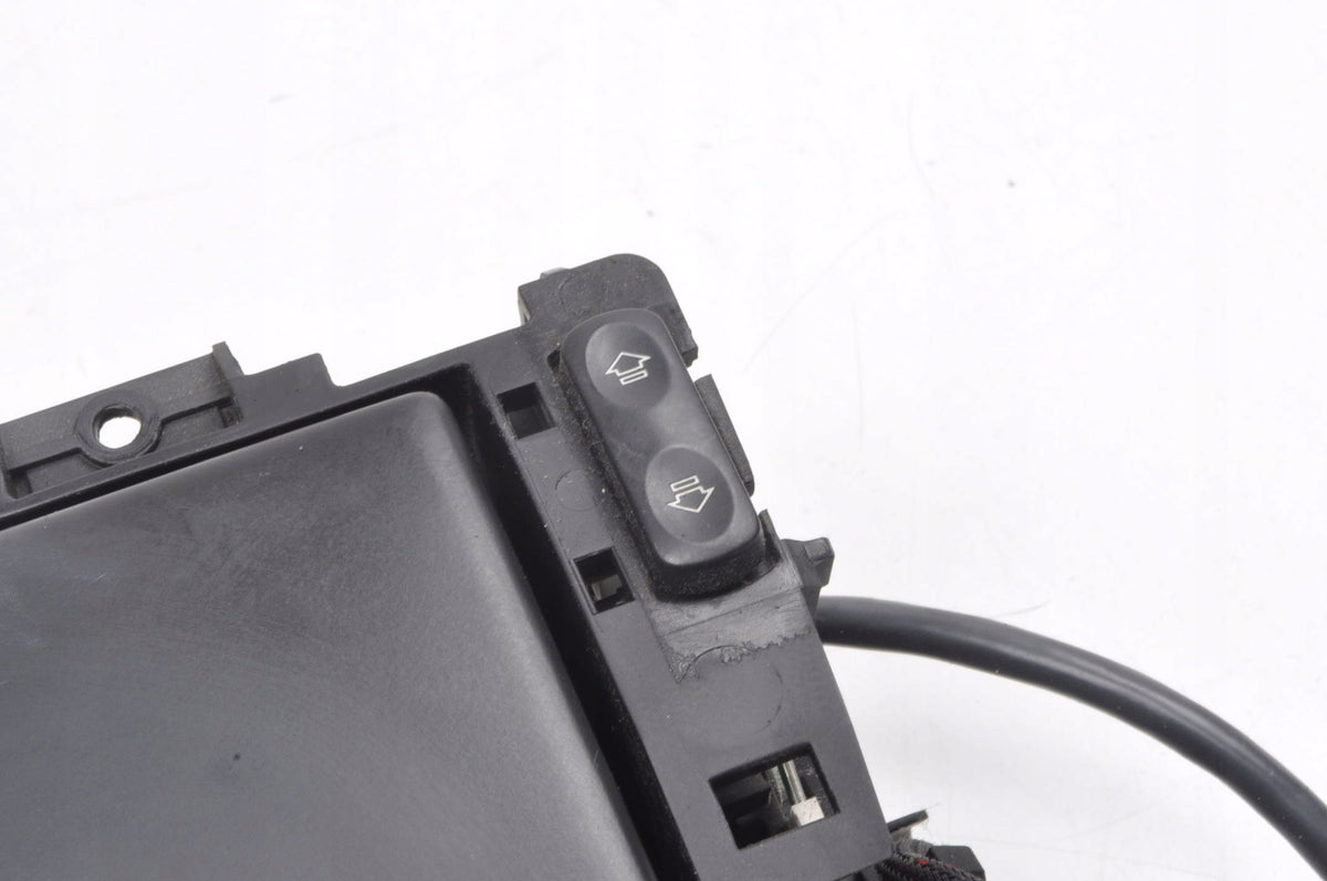 PEUGEOT 308 AND 96650242ZD NAVIGATION DISPLAY