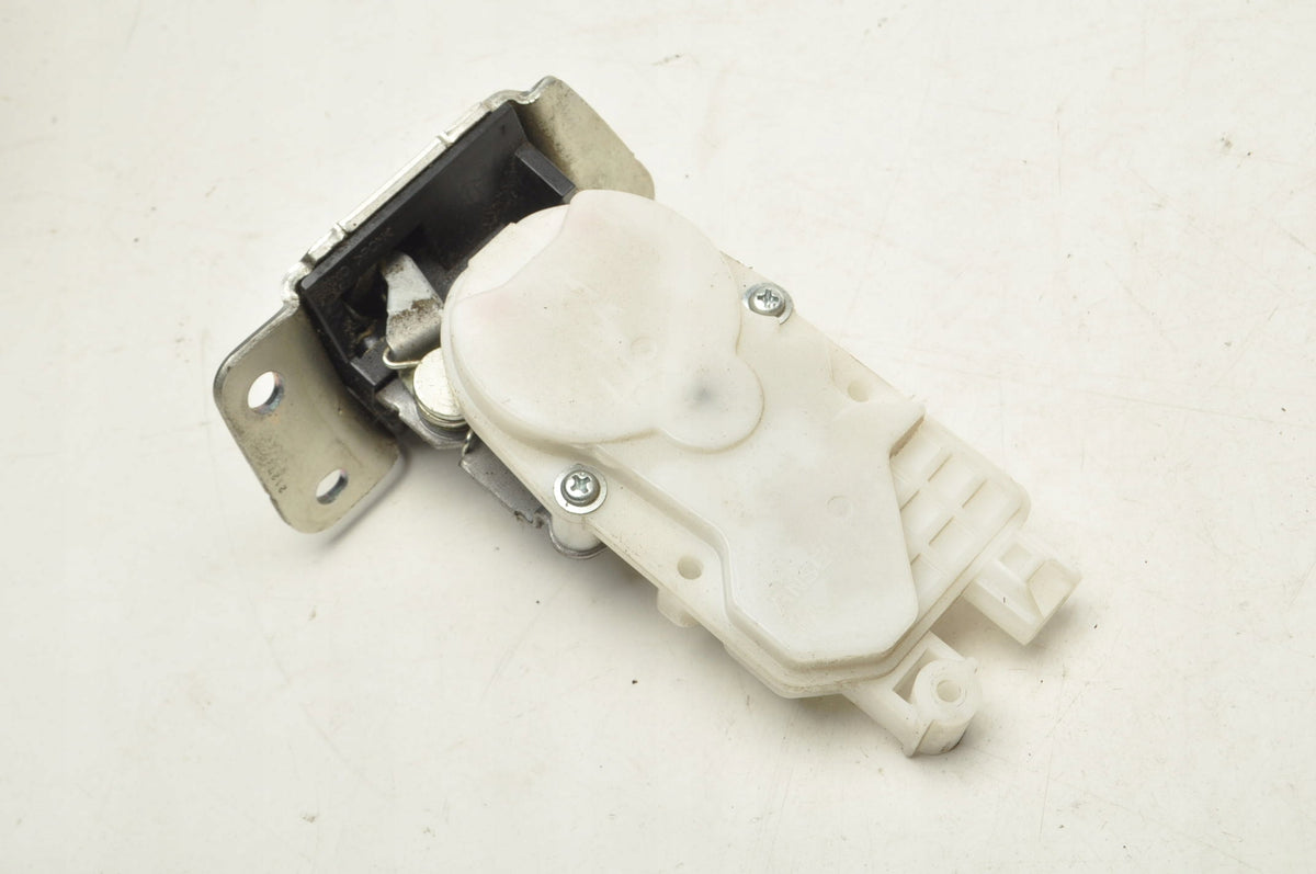 PEUGEOT 4008 TAILGATE LOCK