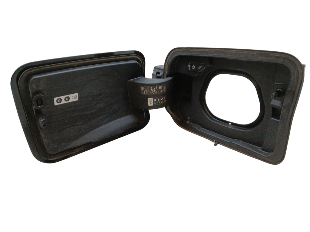 PEUGEOT 5008 III LAK CHARGING PORT FLAP: KTVD (2024-) 9847741380