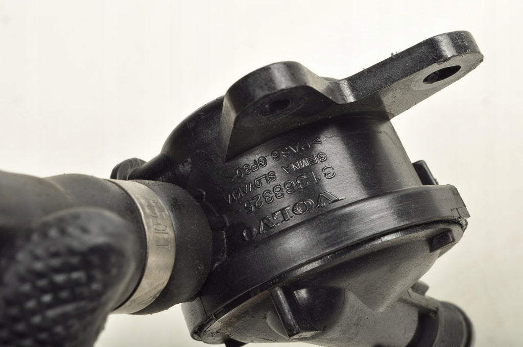 PIPE WATER HOSE PUMP VOLVO XC90 II 31368325