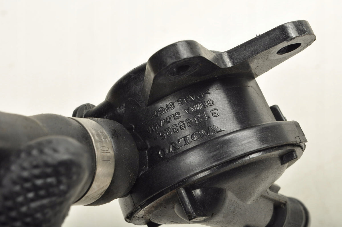 PIPE WATER HOSE PUMP VOLVO XC90 II 31368325