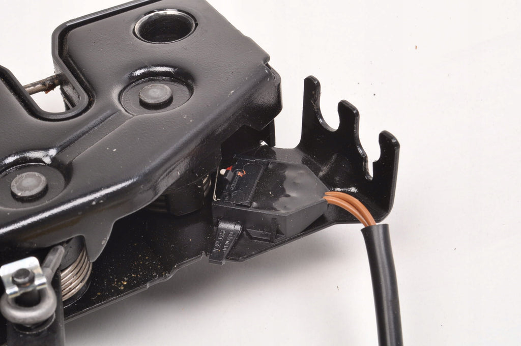 PORSCHE CAYMAN 987 TAILGATE LOCK 98751205300