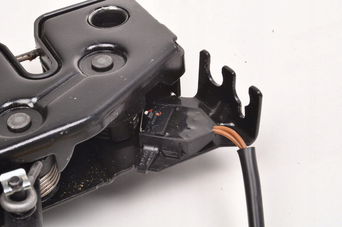 PORSCHE CAYMAN 987 TAILGATE LOCK 98751205300
