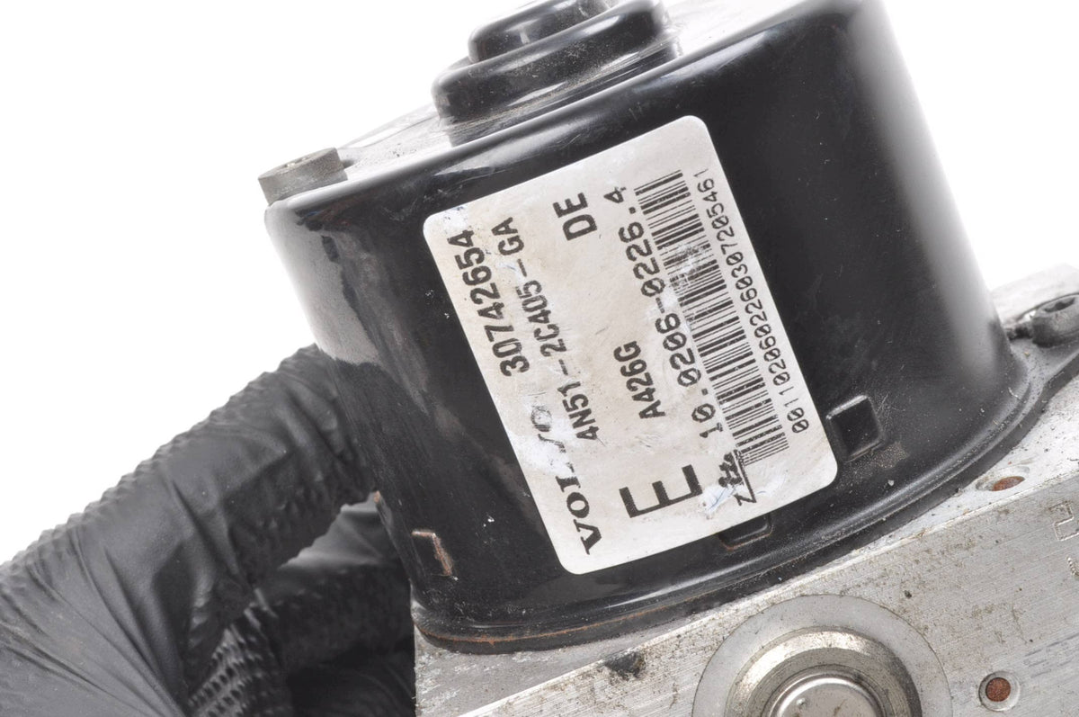 PUMP ABS VOLVO C30 S40 II V50 C70 30742654
