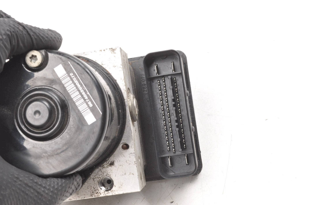 PUMP ABS VOLVO C30 S40 II V50 C70 30742654