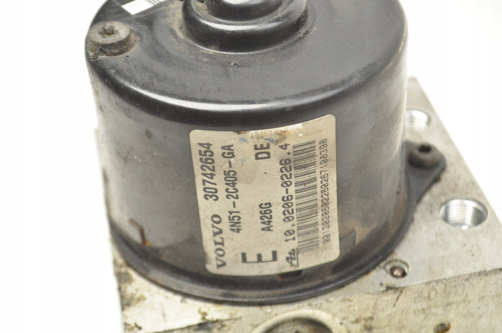 PUMP ABS VOLVO C30 V50 C70 S40 II 2.0 D 136KM 30742654