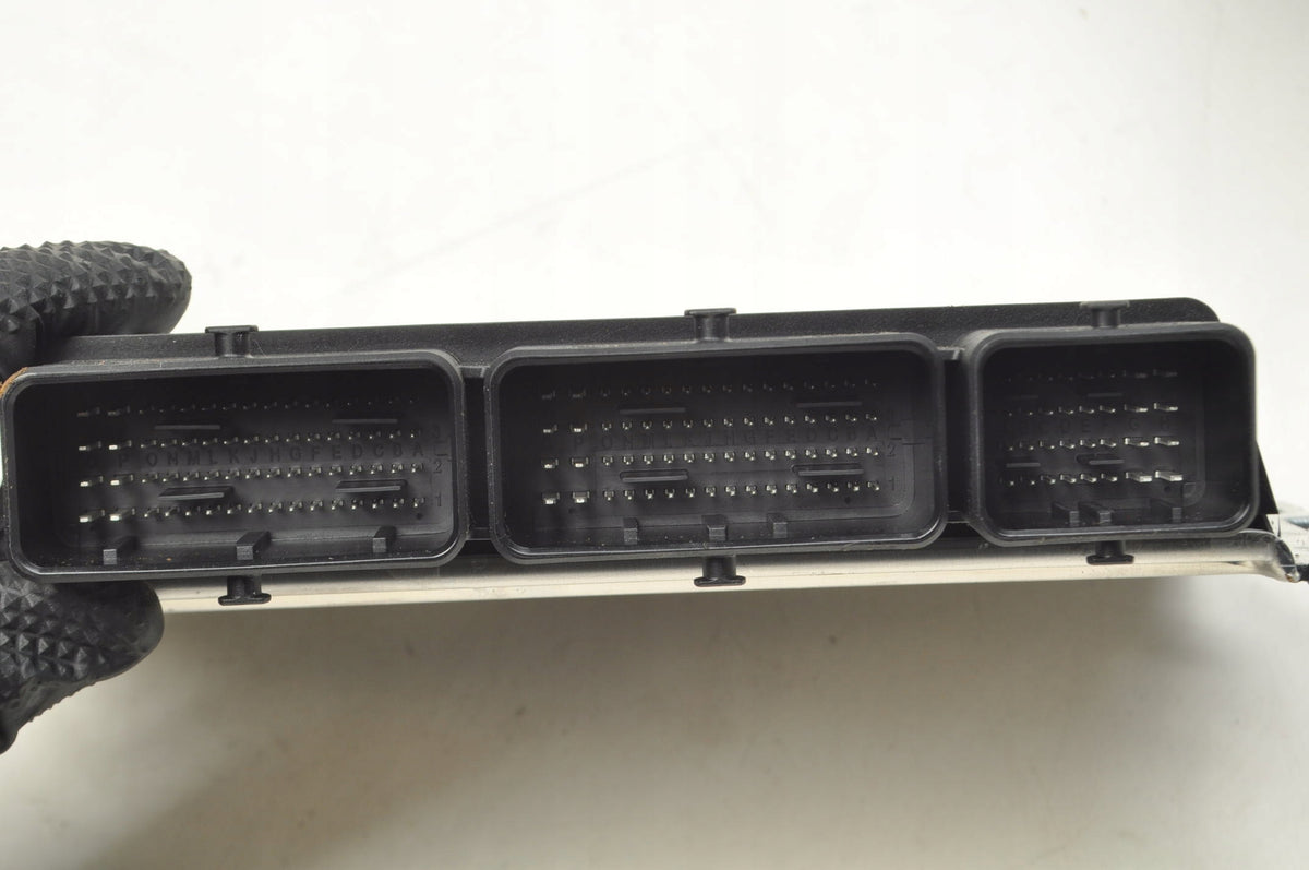 RENAULT CAPTUR II DASH LOGAN 1.0 COMPUTER ENGINE DRIVER 237104638S