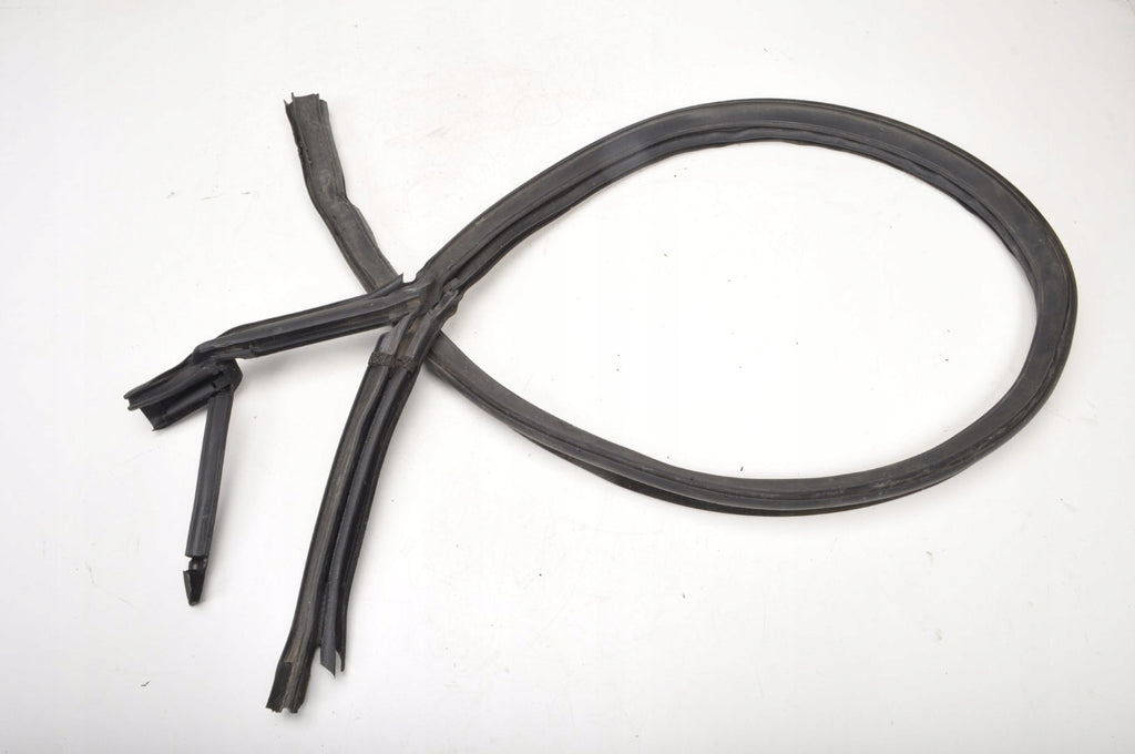 ROLLS-ROYCE WRAITH RR5 DOOR SEAL RIGHT FRONT