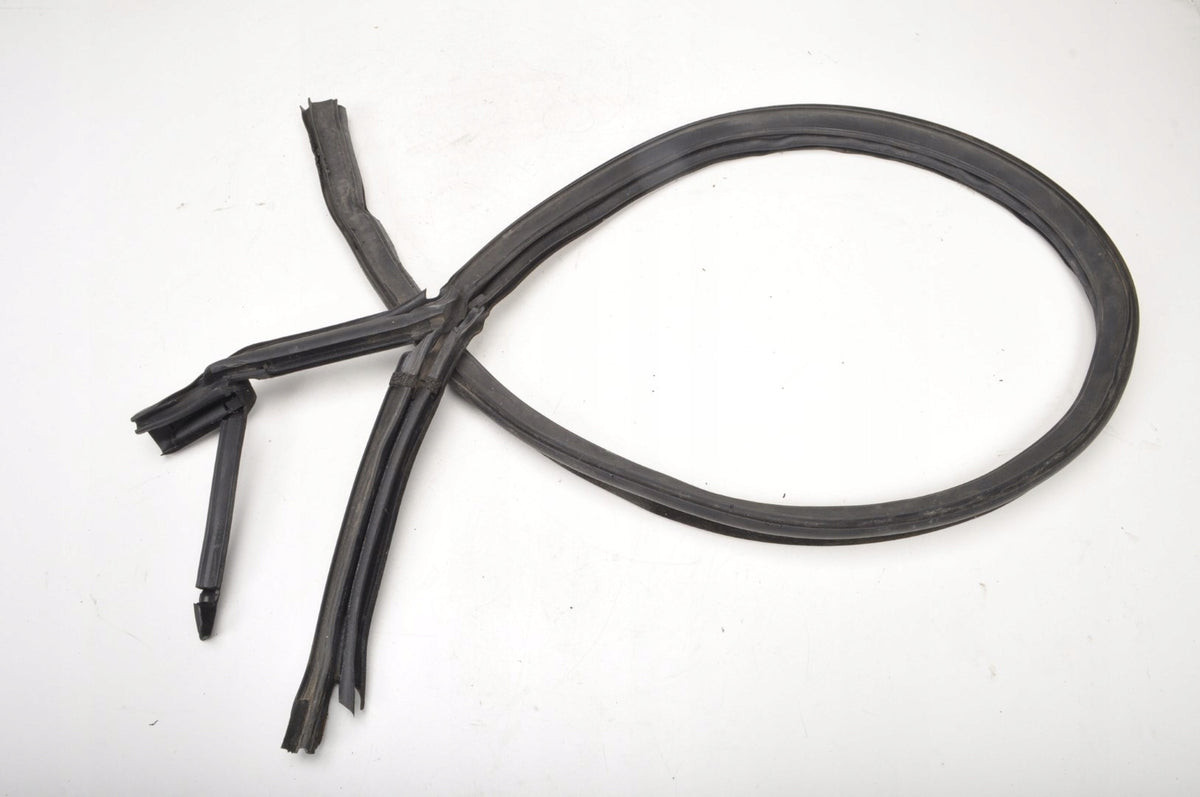 ROLLS-ROYCE WRAITH RR5 DOOR SEAL RIGHT FRONT