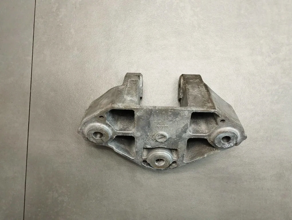 Renault Kadjar PAW BRACKET 038172