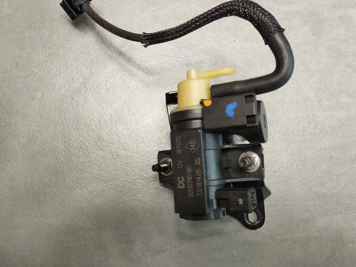 Renault Kadjar VACUUM VALVE 70181405