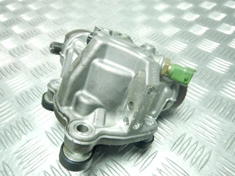 S40 II V50 2.0 D4 INJECTION PUMP 0445010680