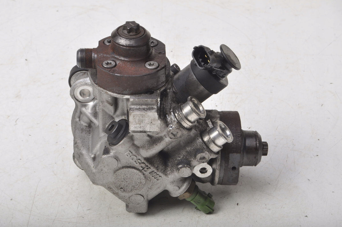 S60 II V60 V40 II XC60 AND 2.0 D4 D3 D5 INJECTION PUMP 31372081 0445010681
