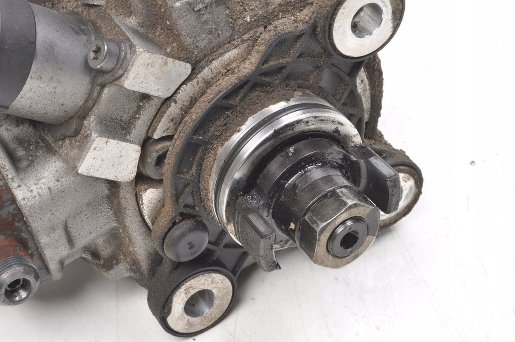 S60 II XC60 AND V70 III S80 II S60 II V60 2.0 D3/D4 INJECTION PUMP 31272896