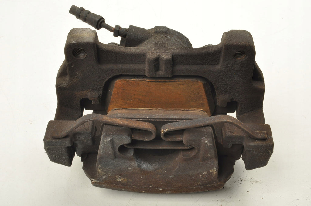 S60 III S90 II V60 II V90 II XC40 XC60 II 2.0 D4 CLAMP LEFT FRONT 31381551