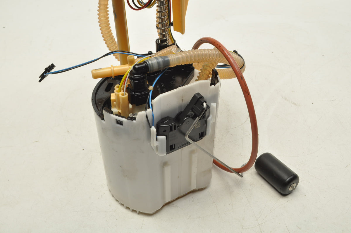 S90 V60 V60CC V90CC XC60 XC90 2.0 D3 D4 D5 2.0 D5 FUEL PUMP 31372615