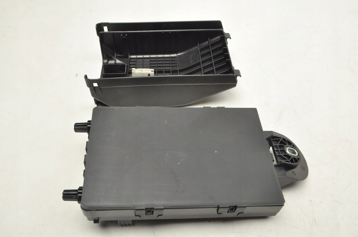 S90 V90 XC60 XC90 2.0 T4 T5 T6 T8 D3 D4 D5 FUSE BOX 31346672