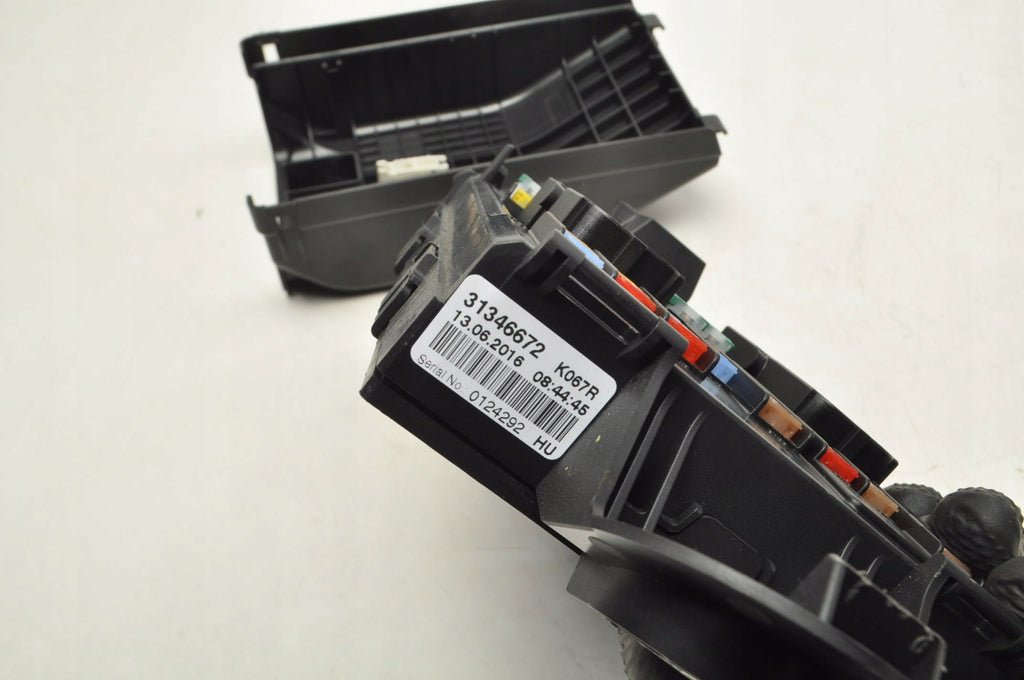 S90 V90 XC60 XC90 2.0 T4 T5 T6 T8 D3 D4 D5 FUSE BOX 31346672