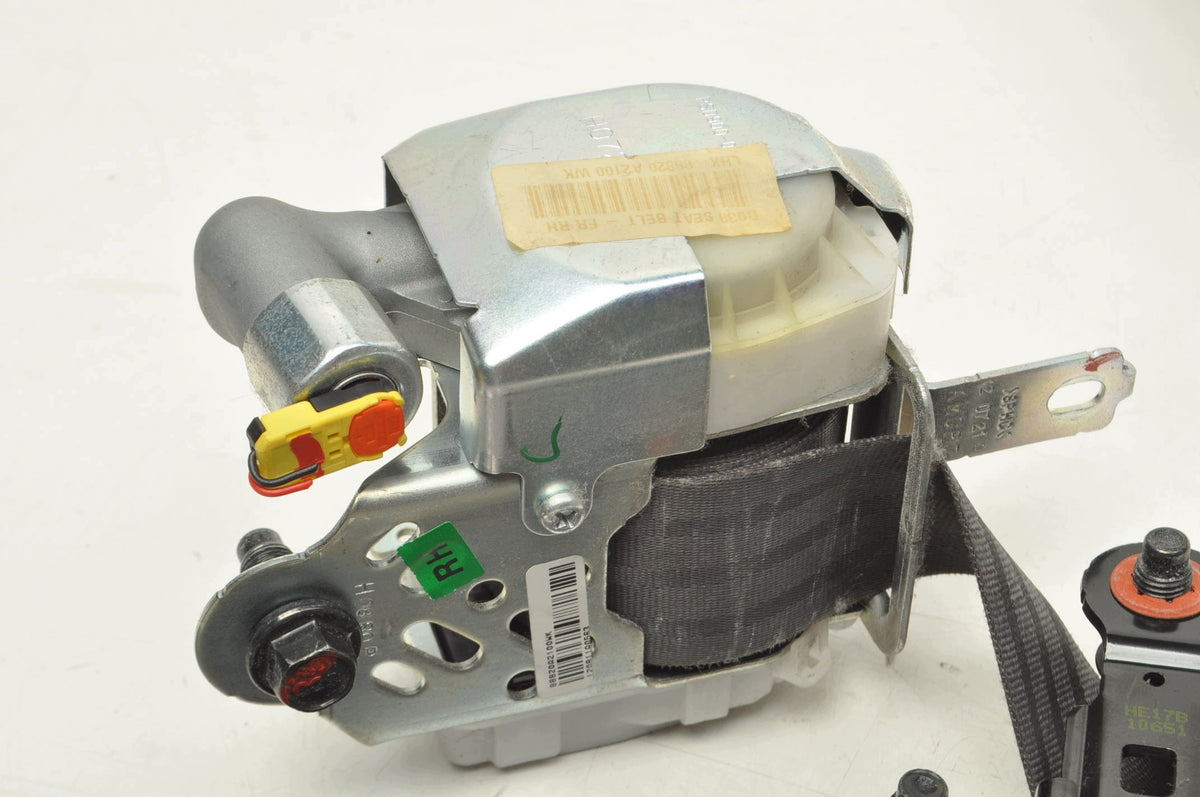 SEAT BELT RIGHT FRONT KIA CEED II 88810-A2100 STATION WAGON