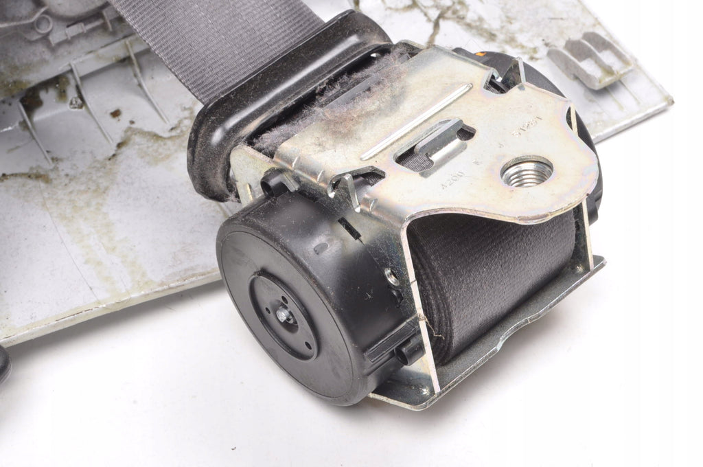 SEAT BELT RIGHT FRONT TENSIONER OPEL CORSA E 3D 13427743