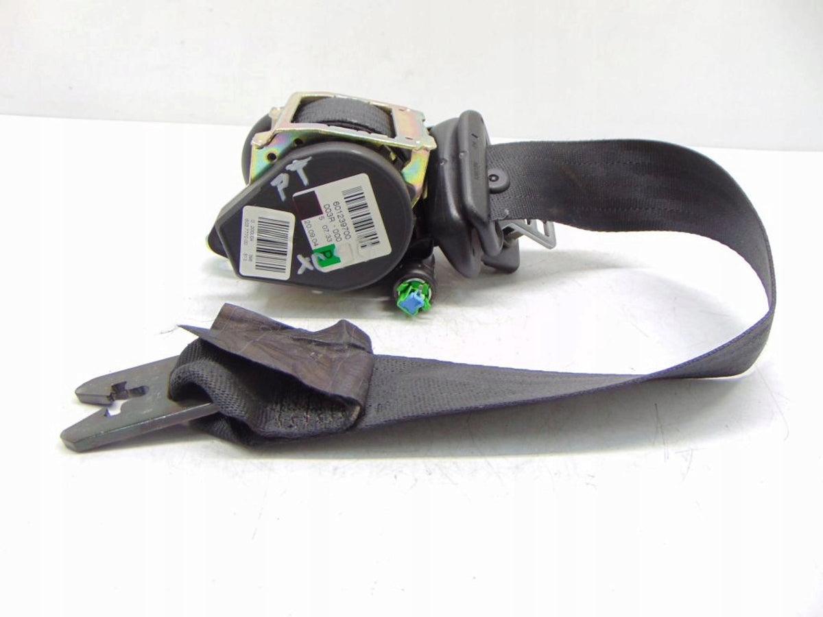 SEAT BELT RIGHT REAR 3-ROW VOLVO XC90 (2002-2006)