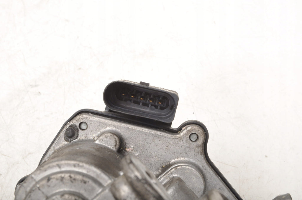 SEAT LEON III 1.6 TDI THROTTLE 04L128059M