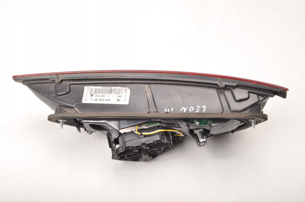 SEAT LEON III LAMP LEFT REAR FLAP ENGLISH STATION WAGON 5F9945307C
