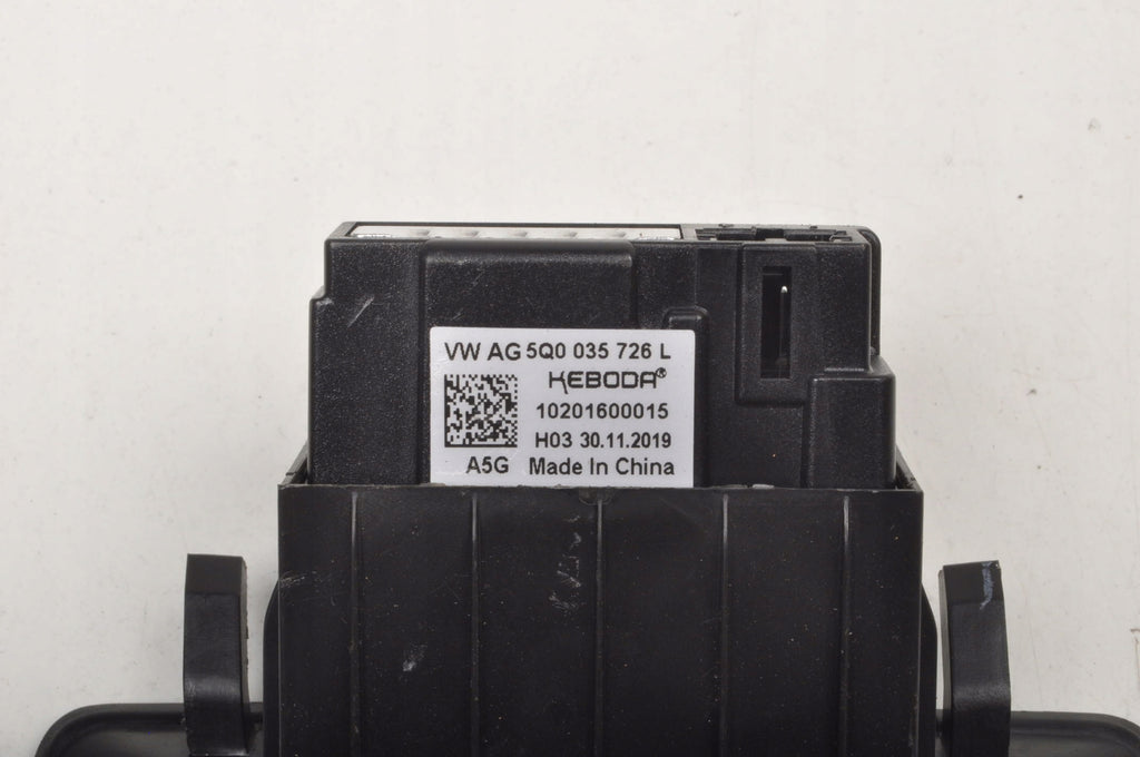 SEAT LEON III USB INPUT 5Q0035726L