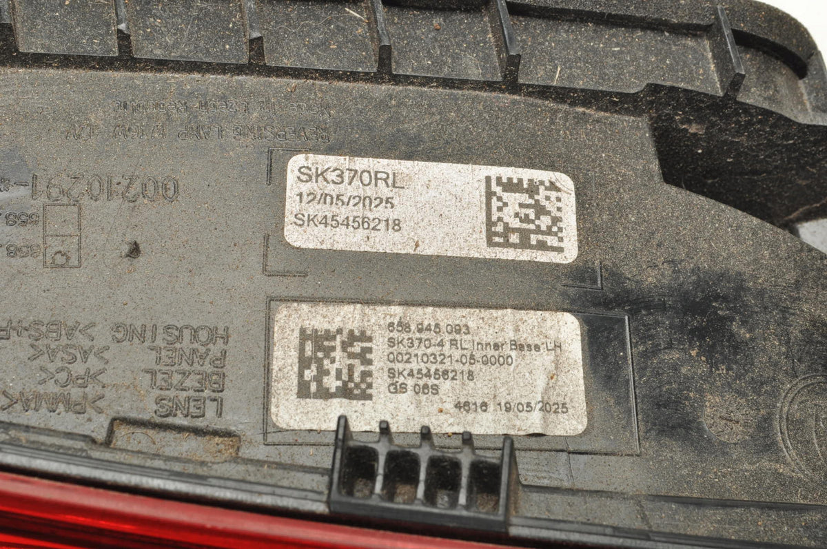 SKODA KAMIQ LAMP LEFT REAR FLAP 658945093