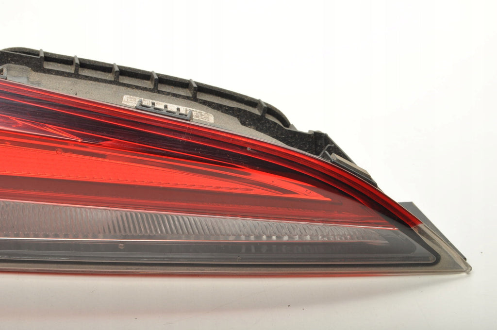 SKODA KAMIQ LAMP LEFT REAR FLAP 658945093