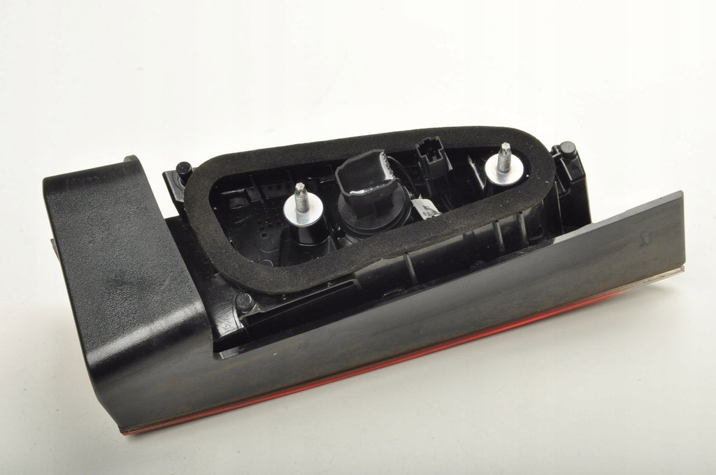 SKODA KAMIQ LAMP RIGHT REAR FLAP 658945094
