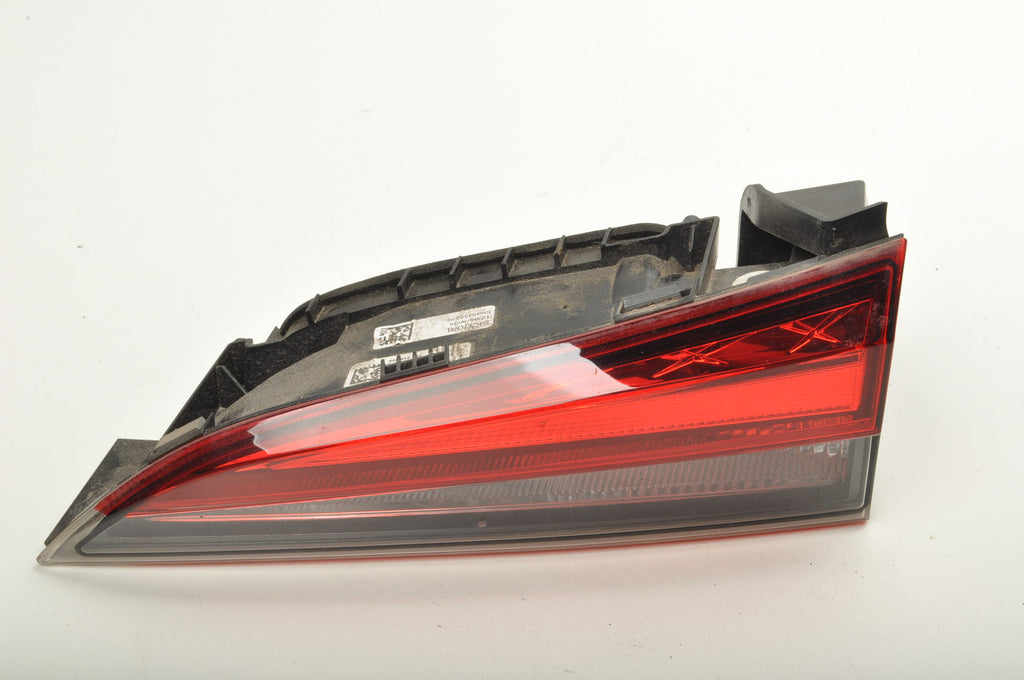 SKODA KAMIQ LAMP RIGHT REAR FLAP 658945094