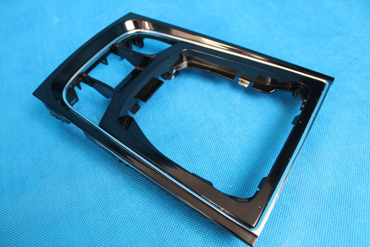 SKODA KAROQ SHIFT KNOB FRAME DPJ 567863212A 2021R