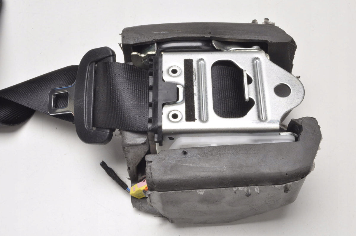 SKODA MERGES SEAT BELT LEFT REAR 2 ROW 3066322