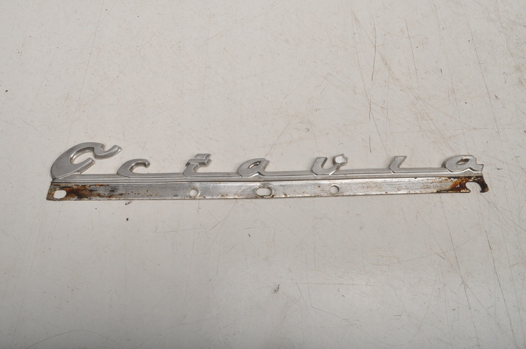 SKODA OCTAVIA 985 BADGE LOGO FENDER EMBLEM