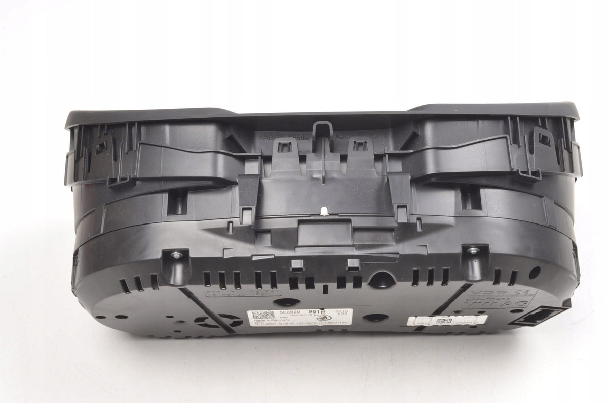 SKODA OCTAVIA III 1.6 TDI COUNTER CLOCKS 5E0920961D UK