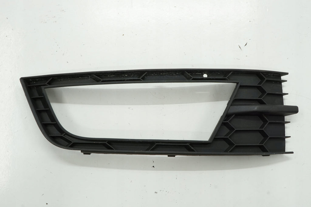 SKODA OCTAVIA III 12-16R BUMPER GRILLE FRONT 5E0807682