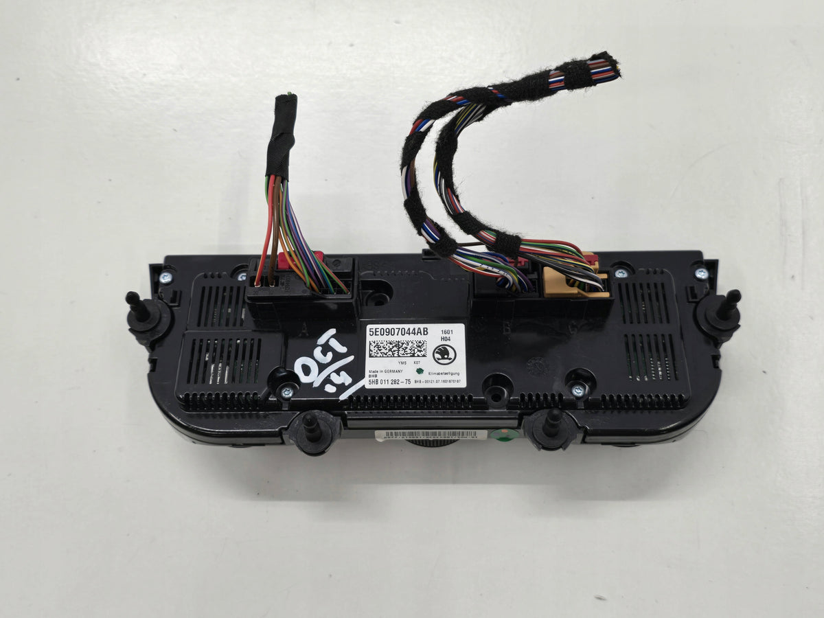 SKODA OCTAVIA III 16R AIR CONDITIONING PANEL 5E0907044AB