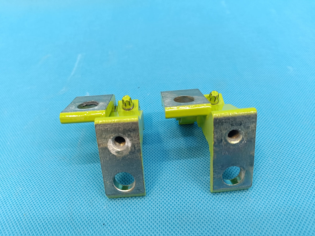 SKODA OCTAVIA IV VRS 2026 R DOOR HINGES RIGHT REAR 8X4833408A 8X0831404E
