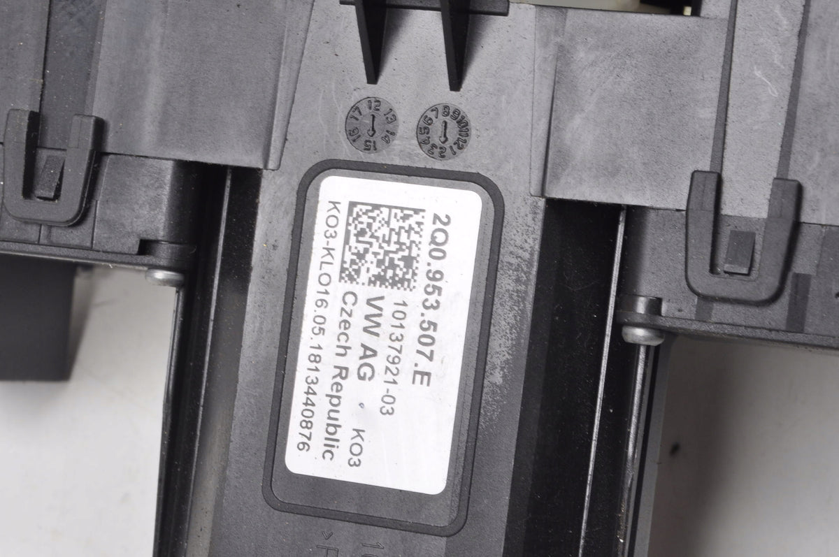 SKODA RAPID COMBINED SWITCH 2Q0953507E 6RA959653A TAPE