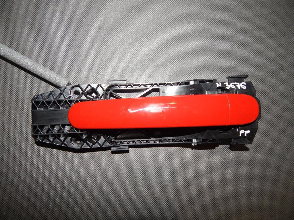 SKODA RAPID EXTERIOR DOOR HANDLE RIGHT FRONT LF3K