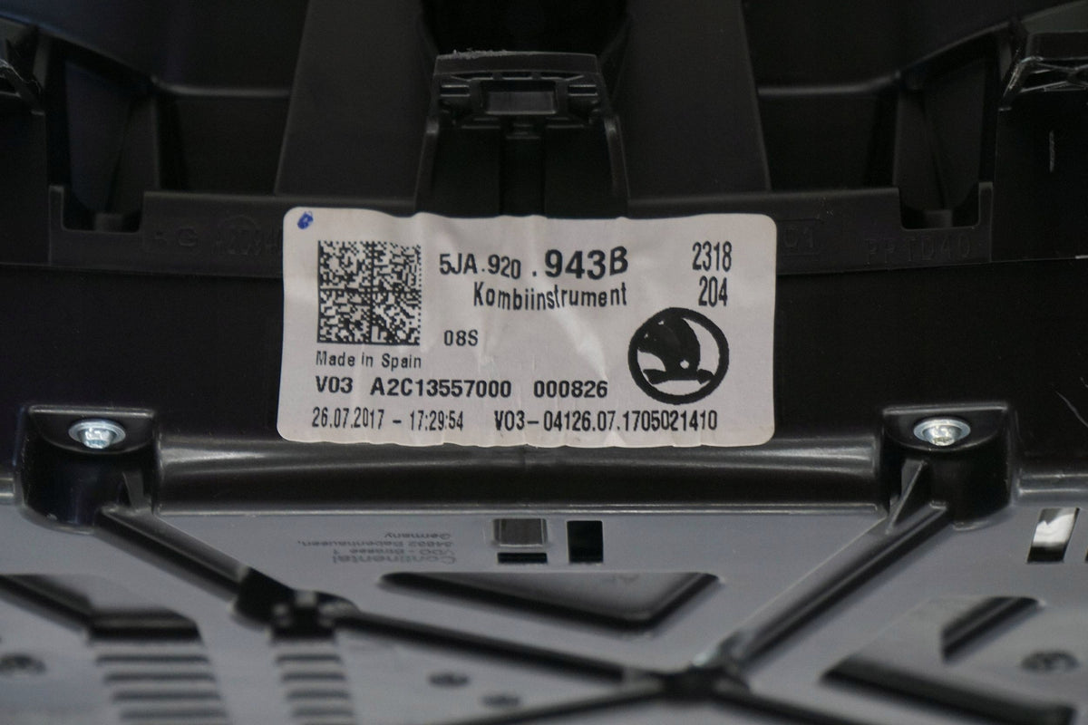 SKODA RAPID LIFT 17R 1.0 TSI COUNTER CLOCKS ANGLIK 5JA920943B